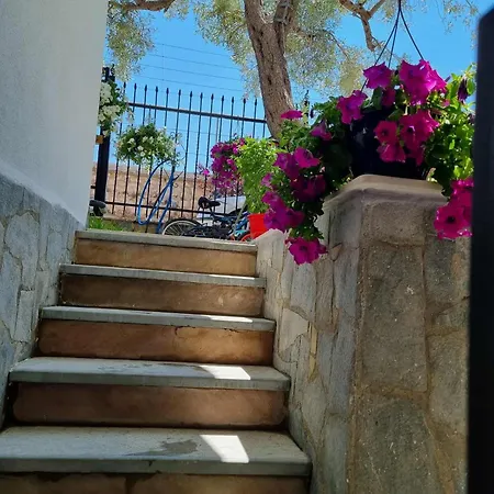 Arcobaleno Seaside Escape Apartment Nea Fokea