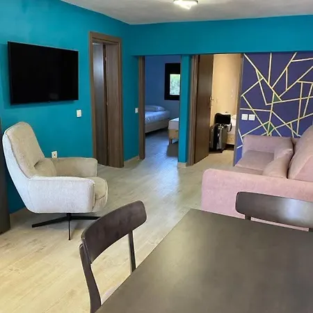 Arcobaleno Seaside Escape Apartment